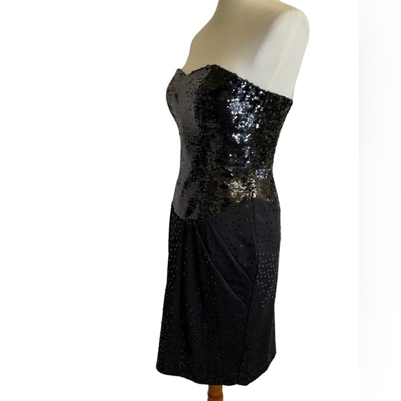 Betsey Johnson Black Sequin Dress Size 6 Fits Size 4 Strapless or with Straps - Picture 5 of 16